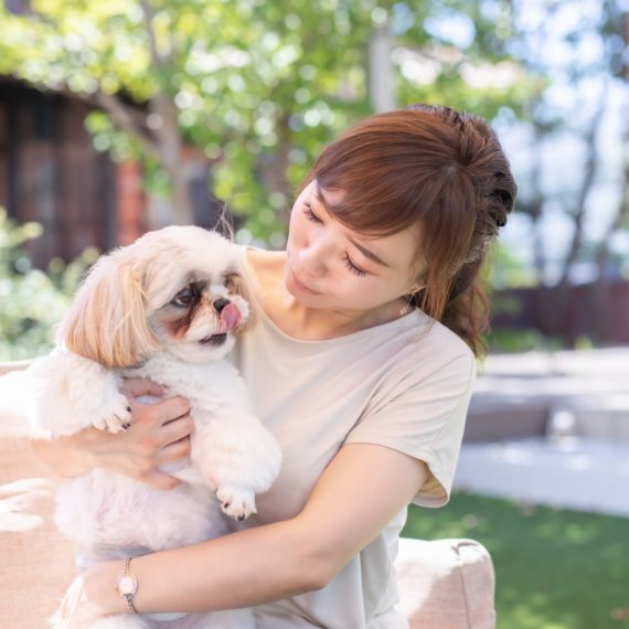 女性とペット
